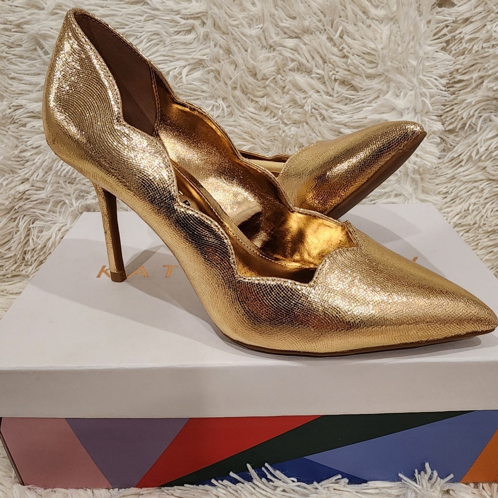 Katy Perry "The Dina" Wavy Metallic Pump- Rose Gold - Picture 6 of 11